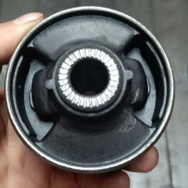 4013A426 Control Arm Bush untuk Mitsubishi ASX Tingkatkan Pengalaman Mengemudi Anda