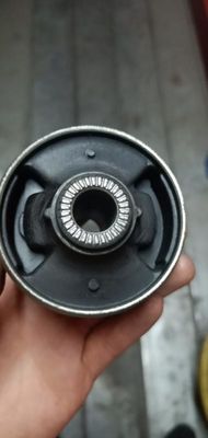 4013A426 Control Arm Bush untuk Mitsubishi ASX Tingkatkan Pengalaman Mengemudi Anda