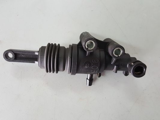 Mobil Ford Ranger Mazda BT50 Kopling Master Silinder Assembly AB39-7A543-AD