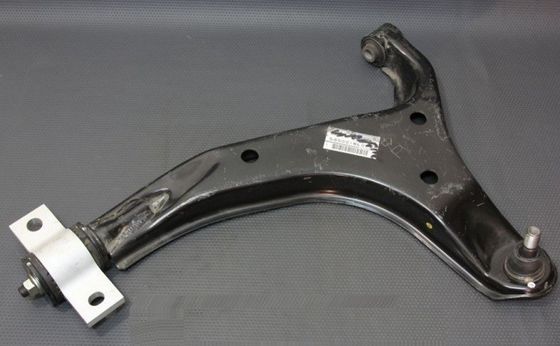 Control Arm 54500-WL000 54501-WL000 untuk Nissan Elgrand 2000-2010 Superior Performance