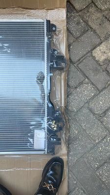 Land Cruiser 150 Automatic AT Cooling Radiator 16400-30300 Untuk Toyota Prado 3.0 TDI