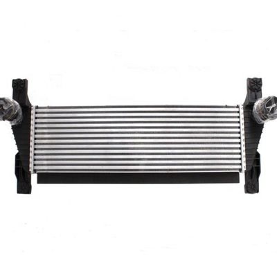OE NO. 14461-EB360 Intercooler untuk Navara D40 Meningkatkan pendinginan mesin Anda