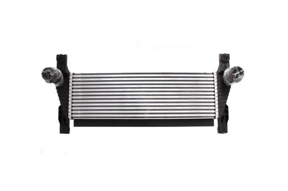 OE NO. 14461-EB360 Intercooler untuk Navara D40 Meningkatkan pendinginan mesin Anda