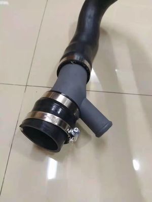 LR024305 Intercooler Throttle Body Hose Evoque L538 Throttle Body Air Intake Hose