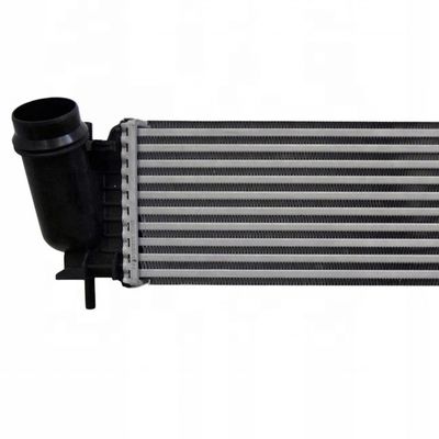 Intercooler untuk Nissan Navara NP300 Renault Alaskan 2.5 dCi 4x4 144614KV1A 2014- Top-