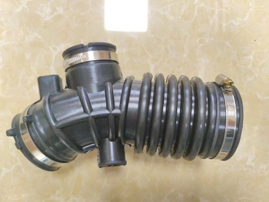 Selang saluran udara 16578-95F0B untuk Nissan ALMERA Classic Car Fitment Nissan