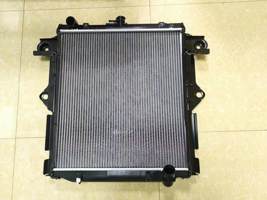 OE NO. 16400-17400 Land Cruiser Car Radiator 16400-17401 untuk Toyota 100