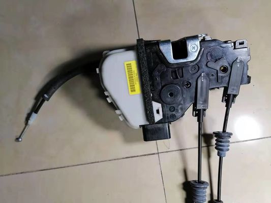 Santa Fe 81320-2W010 Pintu Depan Gembok Majelis Sistem Kunci Bagian Mobil Korea