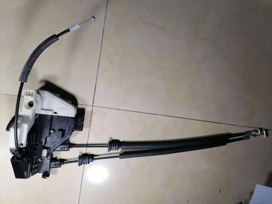 Santa Fe 81320-2W010 Pintu Depan Gembok Majelis Sistem Kunci Bagian Mobil Korea