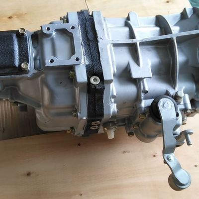 OE NO. 33030-0k350 untuk Toyota Hilux Auto Parts Transmission Manual Gearbox Assembly
