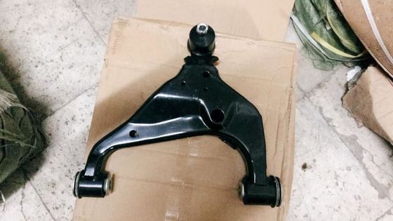 Sub-Mengumpulkan lengan depan bagian bawah untuk Toyota Hilux VIII Pick Up 48068-0K090 48069-0K090