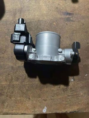 Toyota Hilux KUN25 KUN26 2KD 26100-0L010 26100-30070 Badan Throttle Assy Tahun 1986-1991