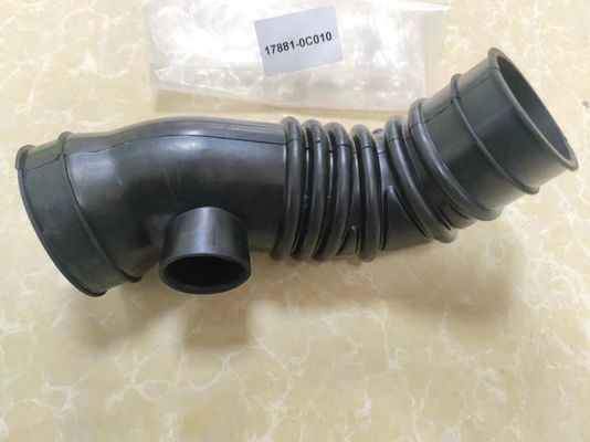 OEM 17881-0C010 Selang Asupan Udara Karet untuk Toyota Tacoma 4 Runner 1995-2000 2.4L 2.7L