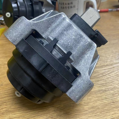 22116883514 Motor Motor Mount Untuk BMW G30 Touring G31 Gran Turismo G32