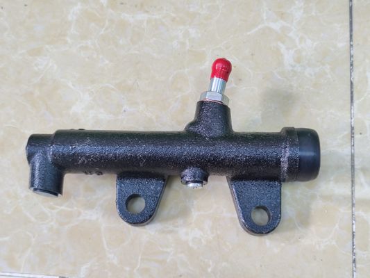 46801-00Z05 Clutch Master Cylinder Untuk NISSAN UD Truck