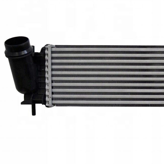 Intercooler untuk Nissan Navara NP300 Renault Alaskan 2.5 dCi 4x4 144614KV1A 2014- Top-