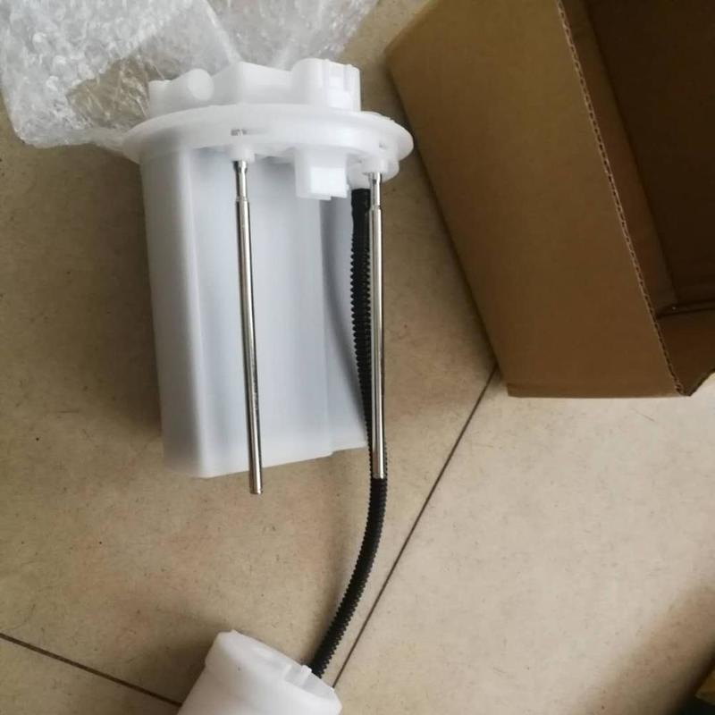 Filter bahan bakar dalam tangki OE NO. 77024-42011 dengan kertas filter impor untuk Toyota Lexus NX Rav4